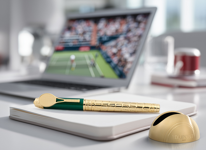 Ручка-роллер S.T. Dupont Tennis с отделкой позолотой и зеленым натуральным лаком